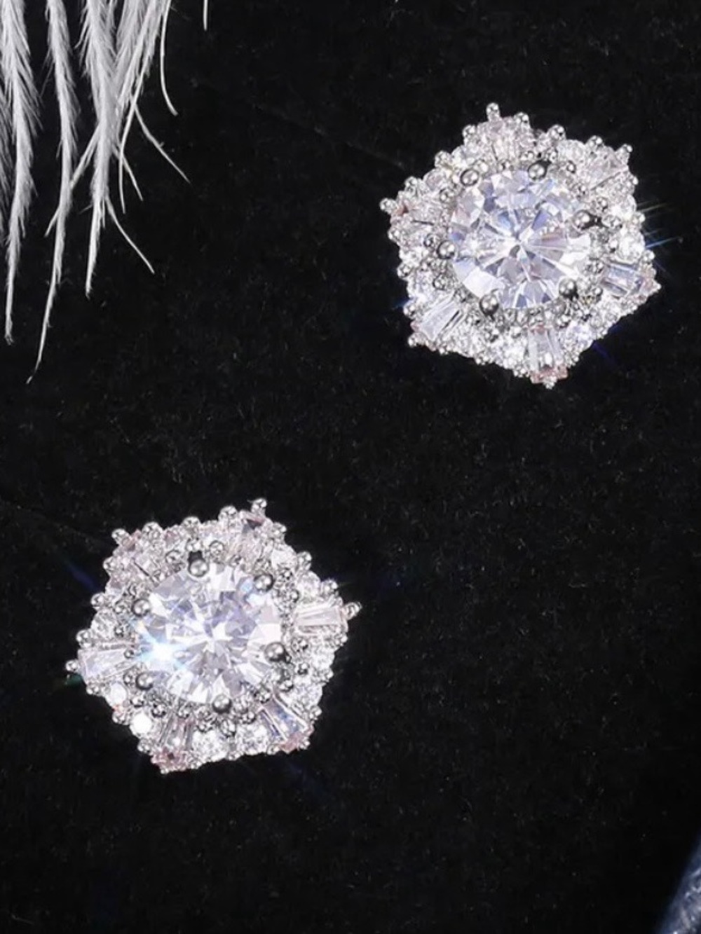 ✨Silver Diamond Hexagon Stud Earrings✨